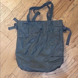 Lululemon Easy as Sunday tote